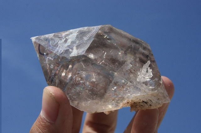 Rainbow  A Top Quality Herkimer Diamond Crystal Quartz point Specimen 