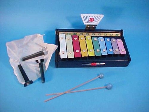 1960S TIN XYLOPHONE 10 TIN PLATES BOXED MADE IN CHINA  