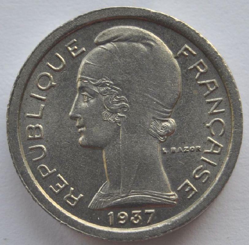 1937 France PTT Public Telephone Fee Token, UNC, BEAUTY. Size  17 mm 