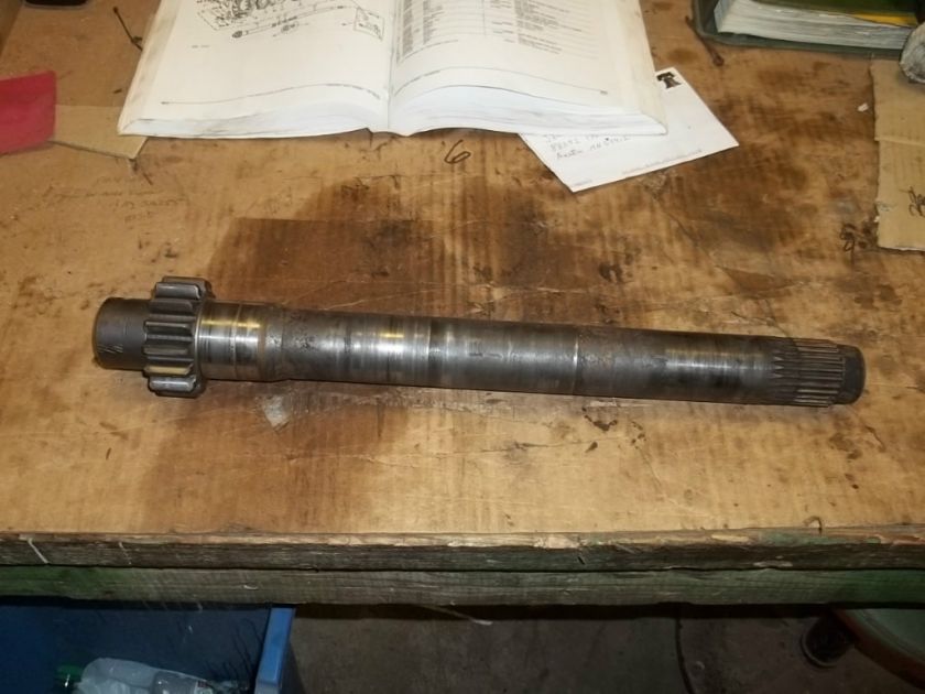 JOHN DEERE 3010 PTO CLUTCH SHAFT AR26844  