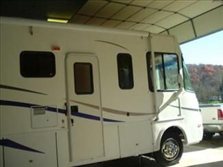 2004 Damon Daybreak 3295 33ft Class A Motorhome, 2 Slide Outs, Low 