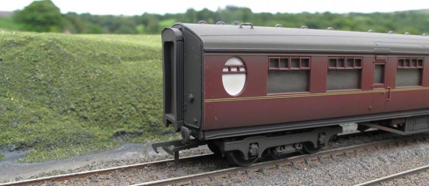 34 453A Bachmann Thompson BSK Coach BR Maroon Weathered  