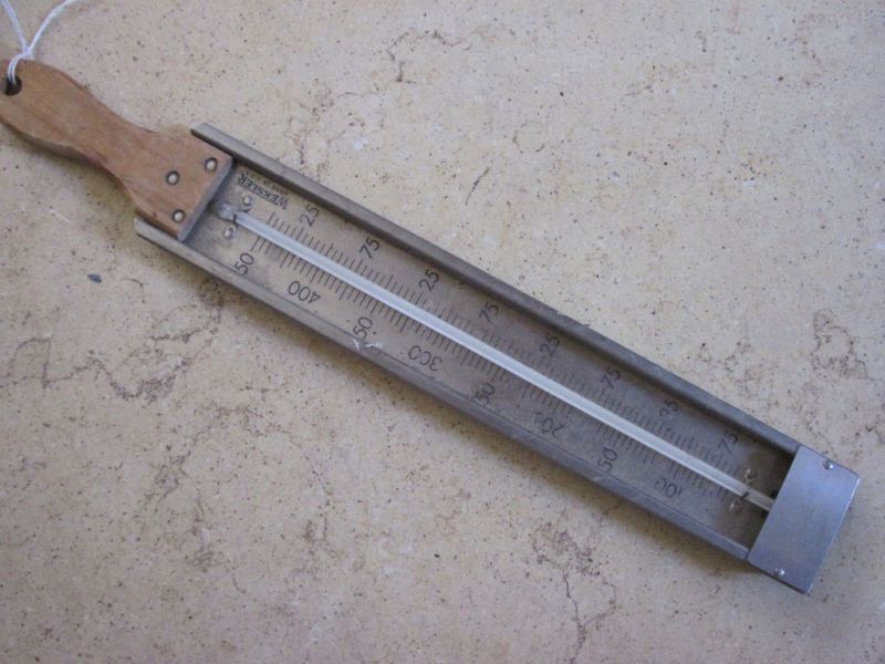 VINTAGE CANDY WEXLER Thermometer Wood & Metal 450 degre  