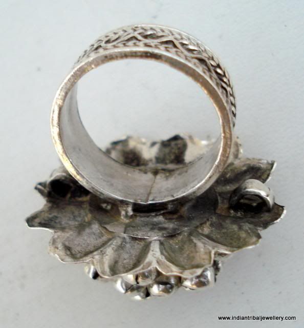 VINTAGE ANTIQUE TRIBAL OLD SILVER COCKTAIL RING RAJASTH  