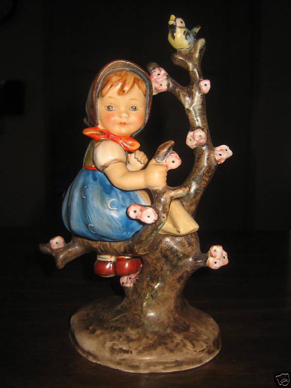 HUMMEL 141 APPLE TREE GIRL TM1 CROWN MARK FIGURINE $950  