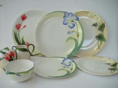 GALLANT CRAFT PORCELAIN IRIS DINNER PLATES S/4  