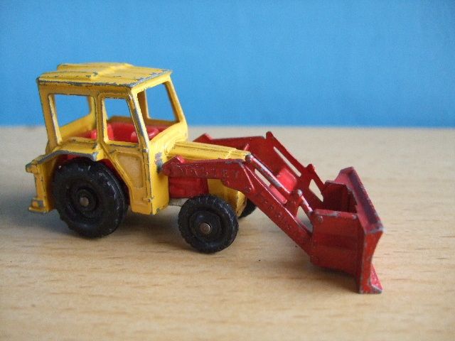 Vintage Diecast CORGI JUNIORS Massey Ferguson Tractor  