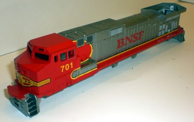 Athearn BNSF Dash 9 44CW #701 Shell  