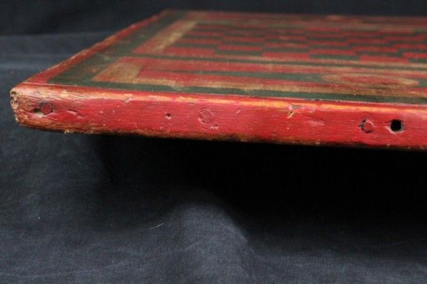 L660 VINTAGE AMERICAN PAINTED WOOD CHECKER BOARD AMERICAN FOLK ART 