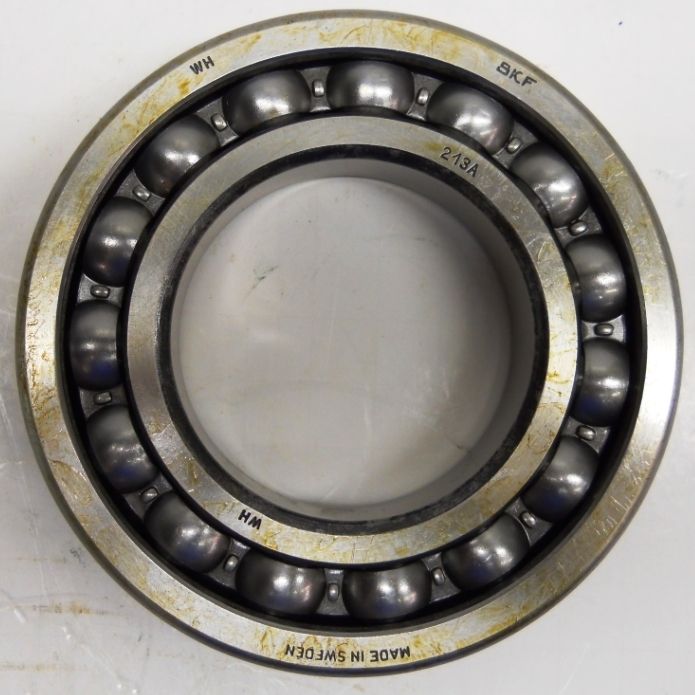 SKF BEARING 213 A **NEW IN NON ORIGINAL PACKAGING**  