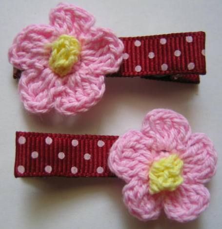 PINK CROCHET FLOWER BABY GIRL HAIR ALLIGATOR CLIPS 1 PR  