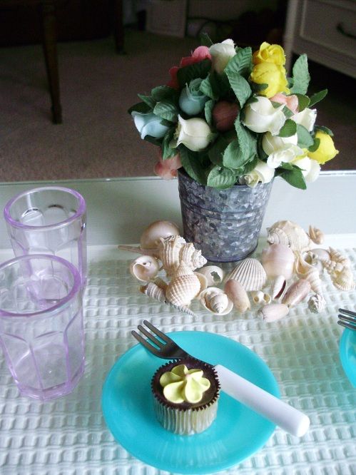 and rare American Girl Tropical Table settings. Included in the