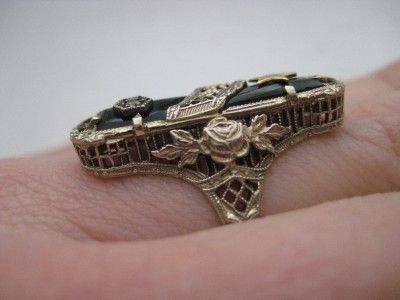 Vintage Solid 14k Gold Onyx Eastern Star Filigree Ring  