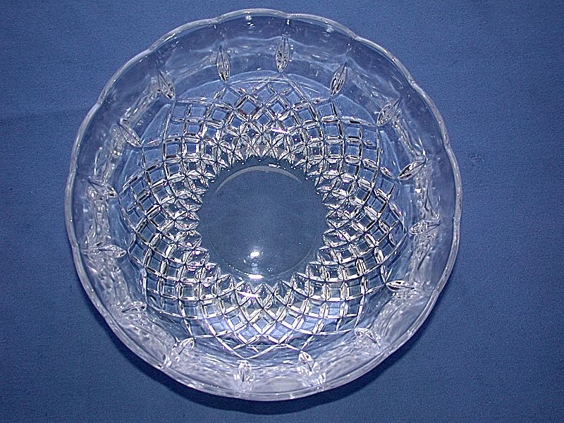 This auction is for a Beautiful Italy RCR 24% Lead Crystal Cut Glass 