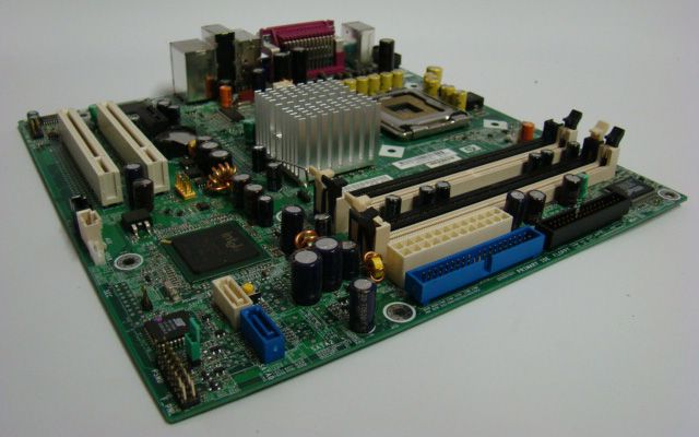 HP COMPAQ DC5100 SOCKET 775 MOTHERBOARD 376570 001  