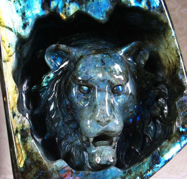   Sculpture Labradorite Carved Crystal Lion Head,Gemstone, amazing flash