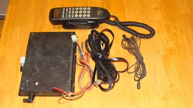 Vintage Nynex 832 Plus Cell Phone w/ Accessories  