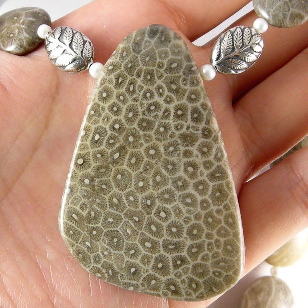 LARGE GENUINE FOSSIL FOSSILIZED CORAL PENDANT OVAL BEADS NECKLACE 