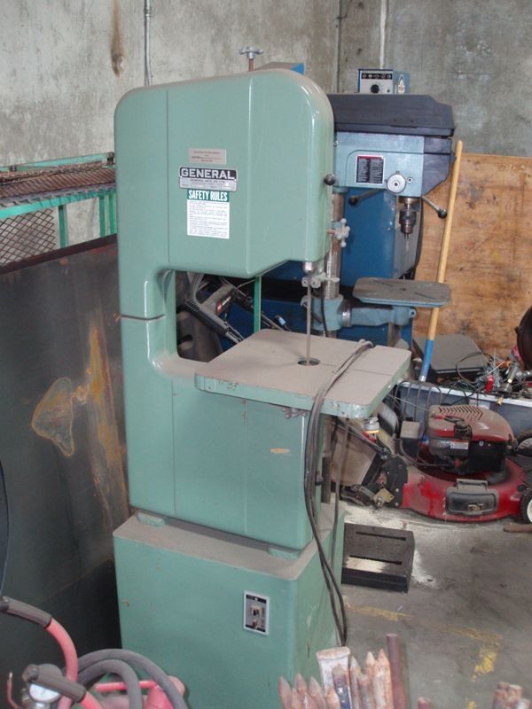 General Band Saw   Model 490 w/ 15 Wheels  