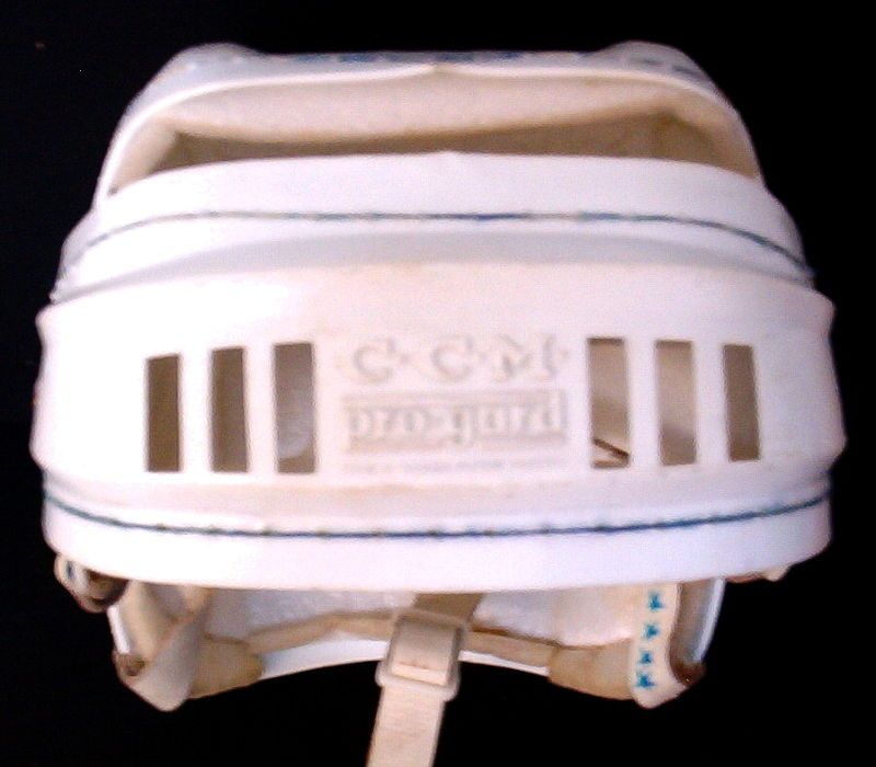 VINTAGE CCM PRO GARD WHITE HOCKEY/HURLING HELMET SK100  