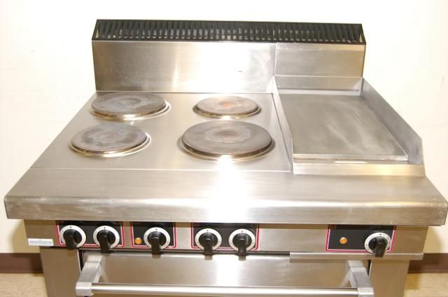 Garland 36 Electric 4 Burner Range & Flattop Griddle with Oven  