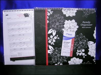 Mead Family Organizer Wall Calendar 2012   Cool Black White & Red 