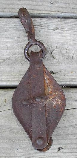 Vermont ANTIQUE BARN FARM Metal PULLEY TOOL  