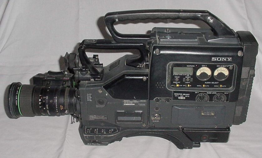 Professional Sony camera Model DXC 537 & PVV1A BetaSP recorder WORKS 