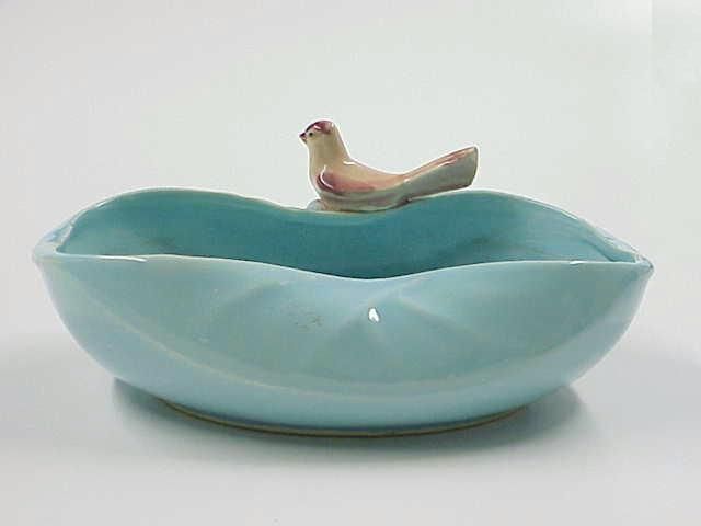 VINTAGE 1950 MCCOY NOVELTY 10 PLANTER WITH BIRD  