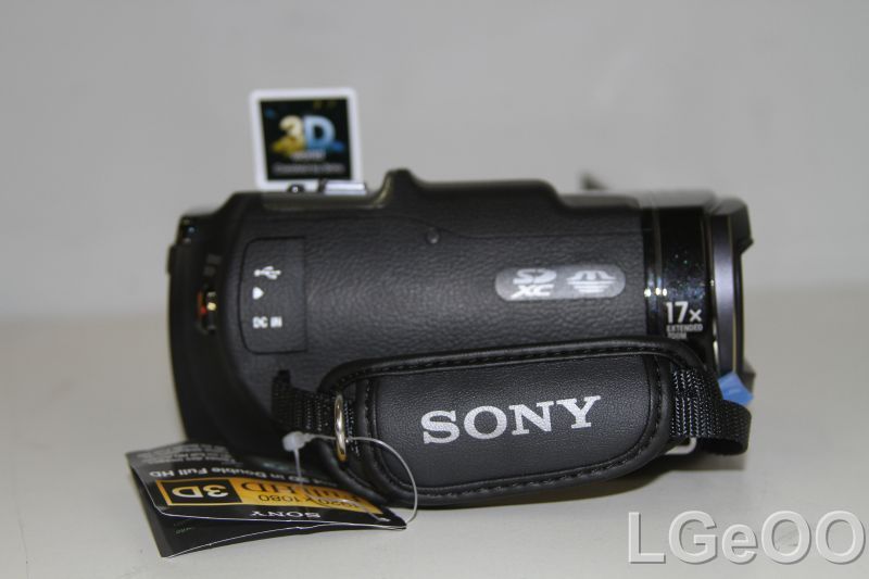 Sony HDR TD10 Full HD 3D Camcorder  