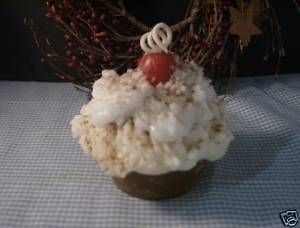 PRIMITIVE GRUBBY CUPCAKE CANDLE W/CHERRY  