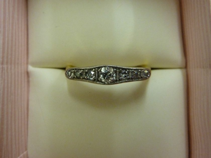 18ct Gold Vintage (Art Deco) Diamond Ring with Platinum Setting  